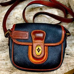 Vintage Coach brand leather shoulder bag